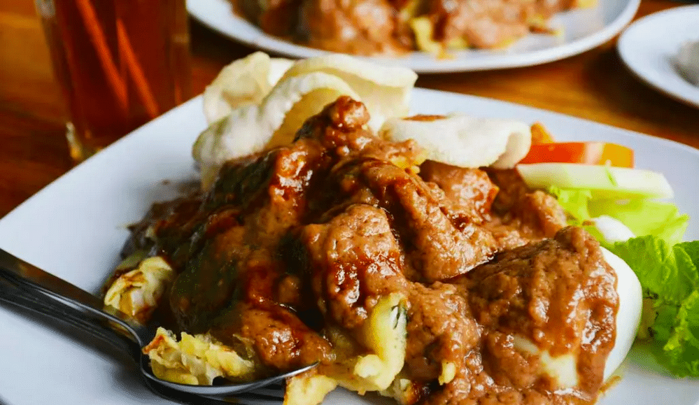 gado plato típico de Indonesia