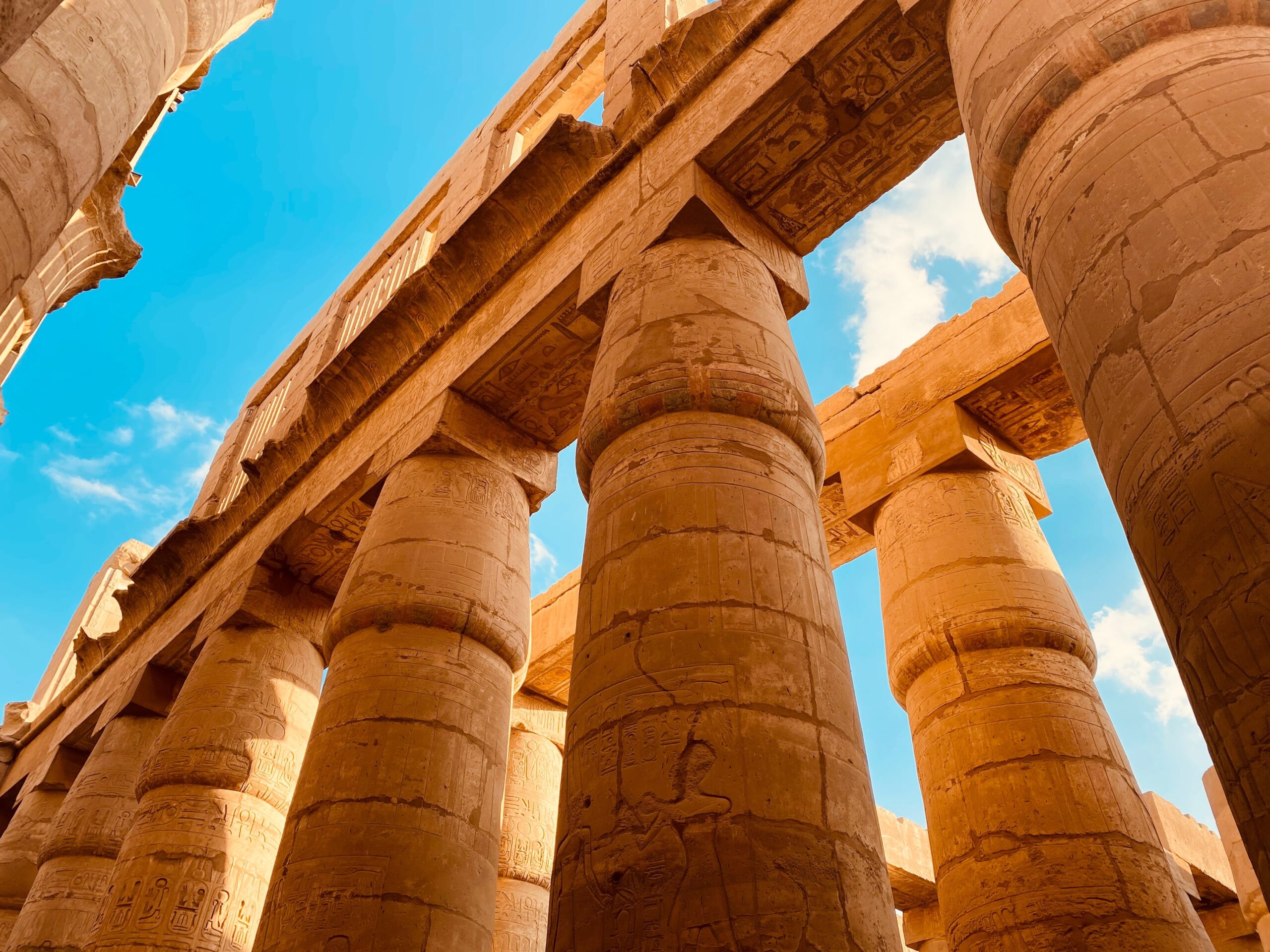 columnas de templo egipcio