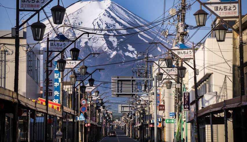 monte fuji desde Fujiyoshida en Japón