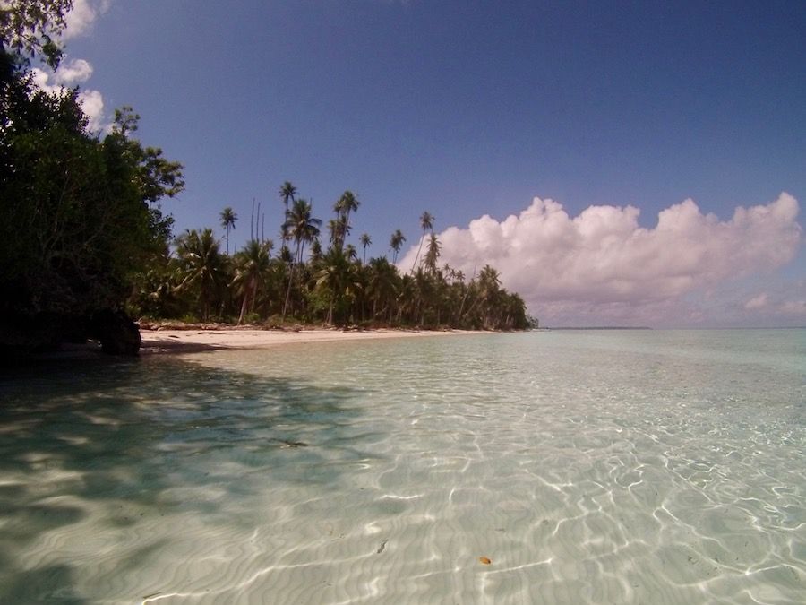 Playa de Maratua en indonesia