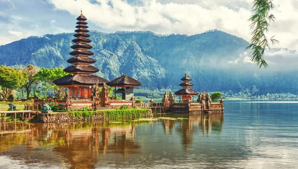 templo de batur en indonesia bali