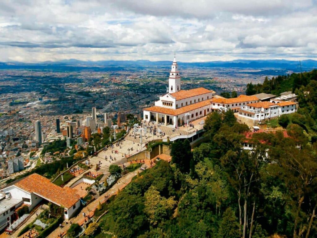 monserrate en bogotá, colombia