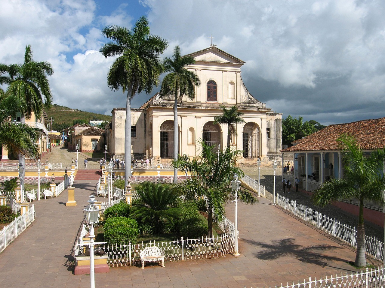 plaza de trinidad en cuba