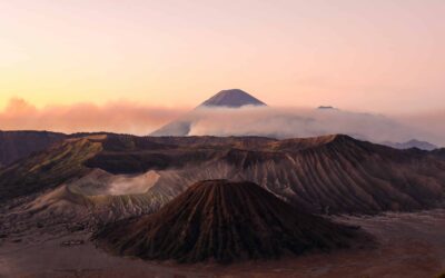 Geografía de Indonesia: volcanes y playas