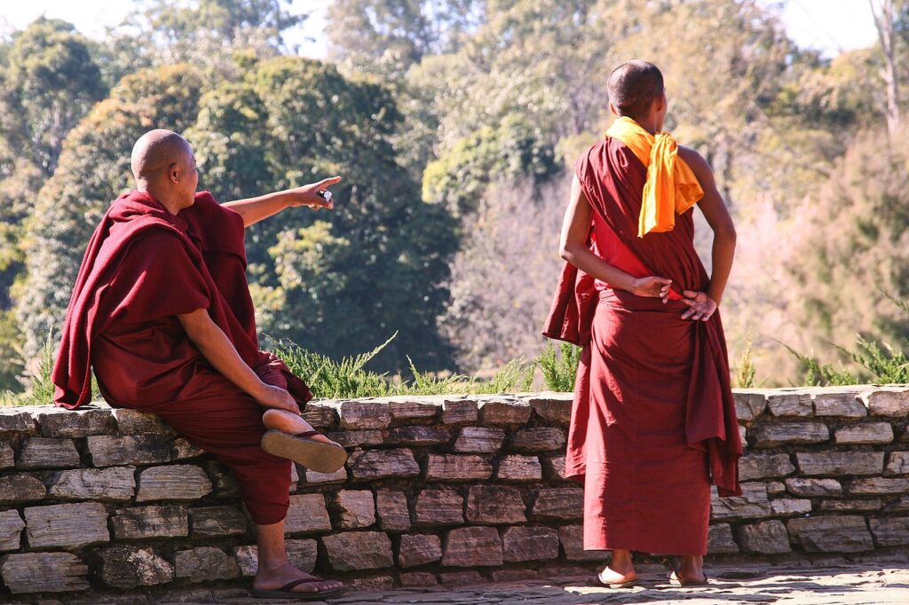 budistas en Myanmar