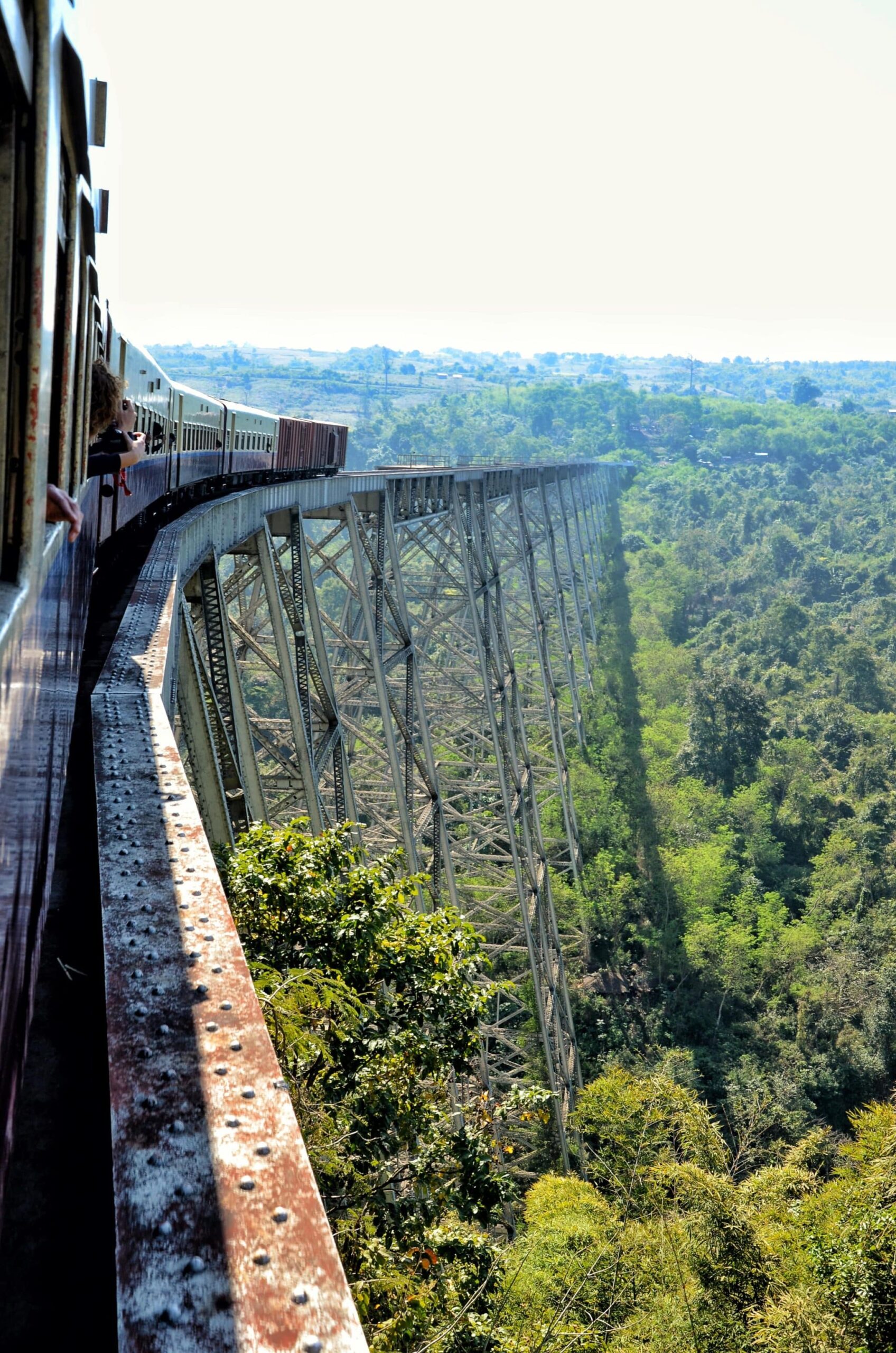 puente del tren en Myanmar