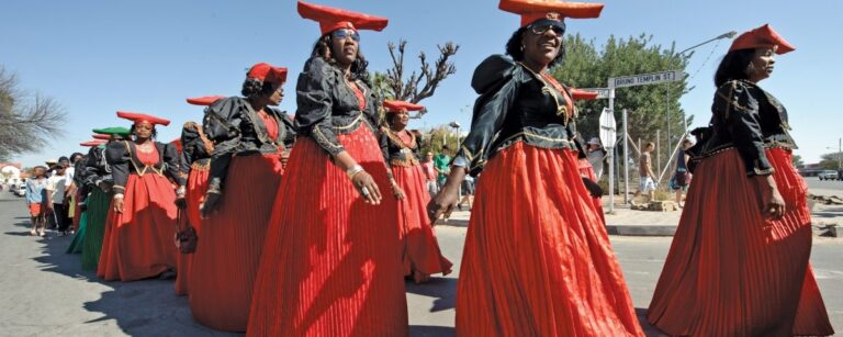 Viajar a Namibia cultura herero