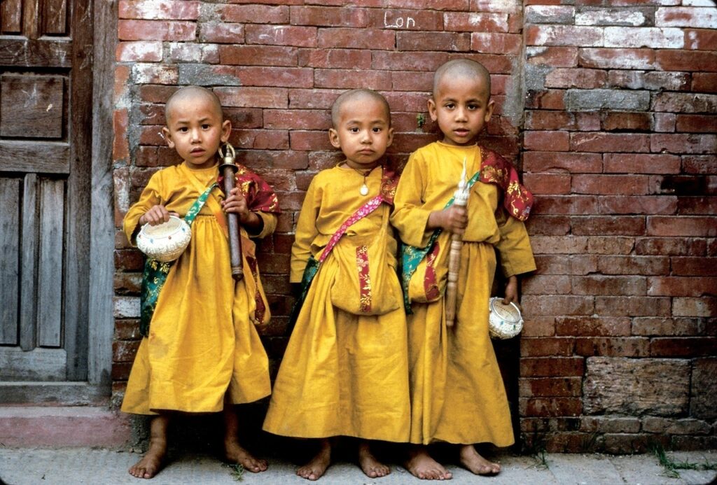 niños en nepal