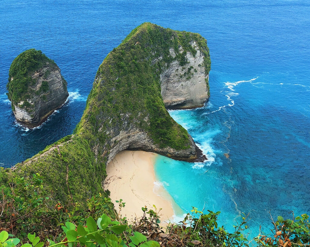 playa de nusa penida en indonesia