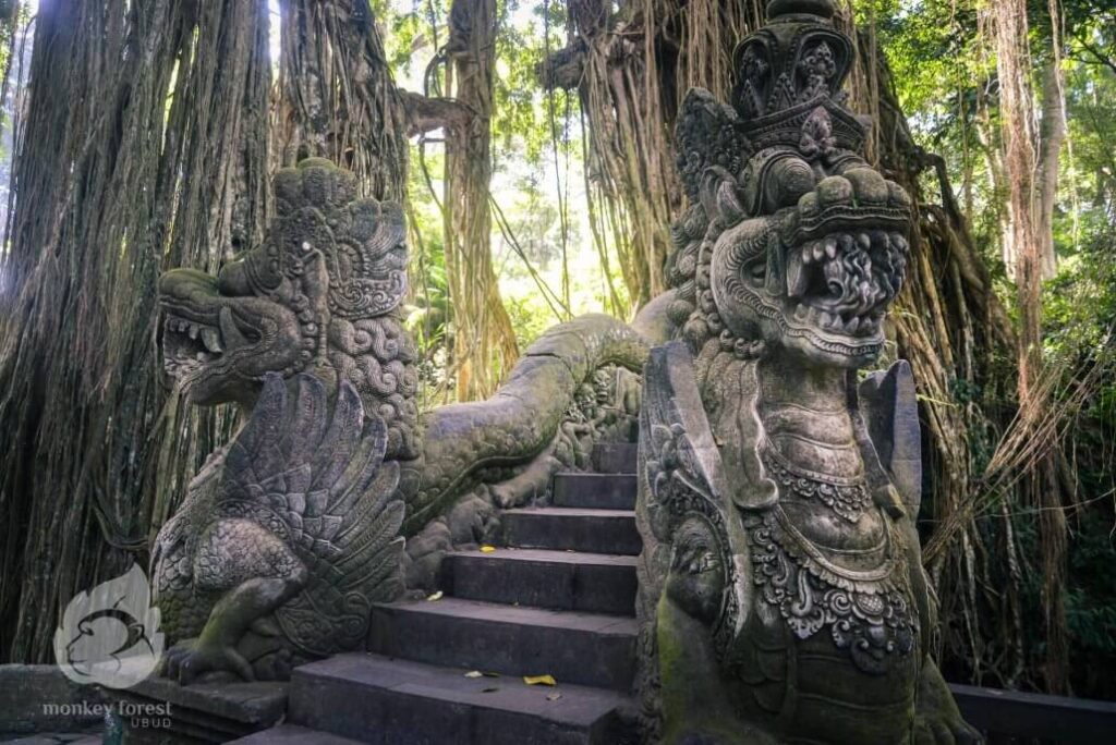 entrada al bosque de los monos en Ubud Indonesia